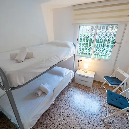 Homeholidaysrentals Space *