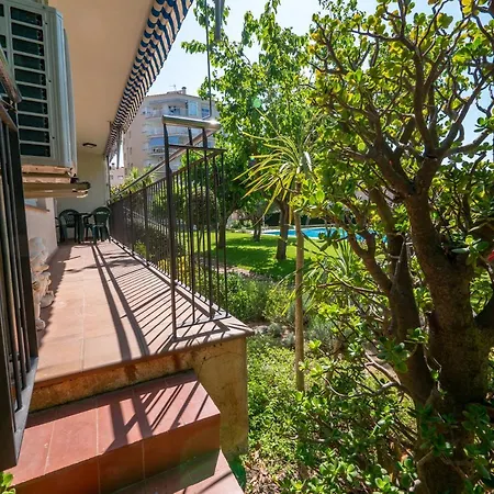 Apartment Homeholidaysrentals Space *